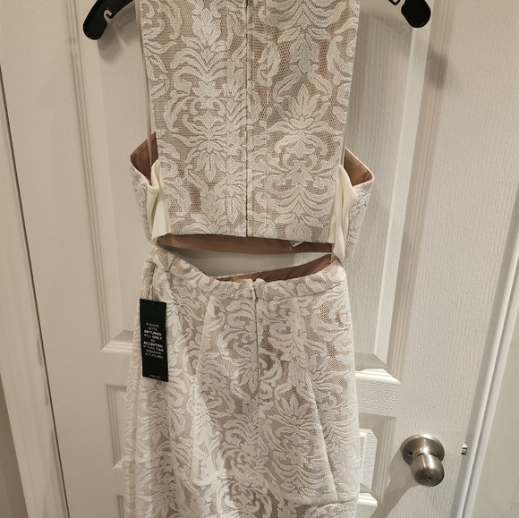 BCBG Max Azaria NWT "Ellyson" Crop Top & Skirt Pairing Size S - Picture 11 of 12